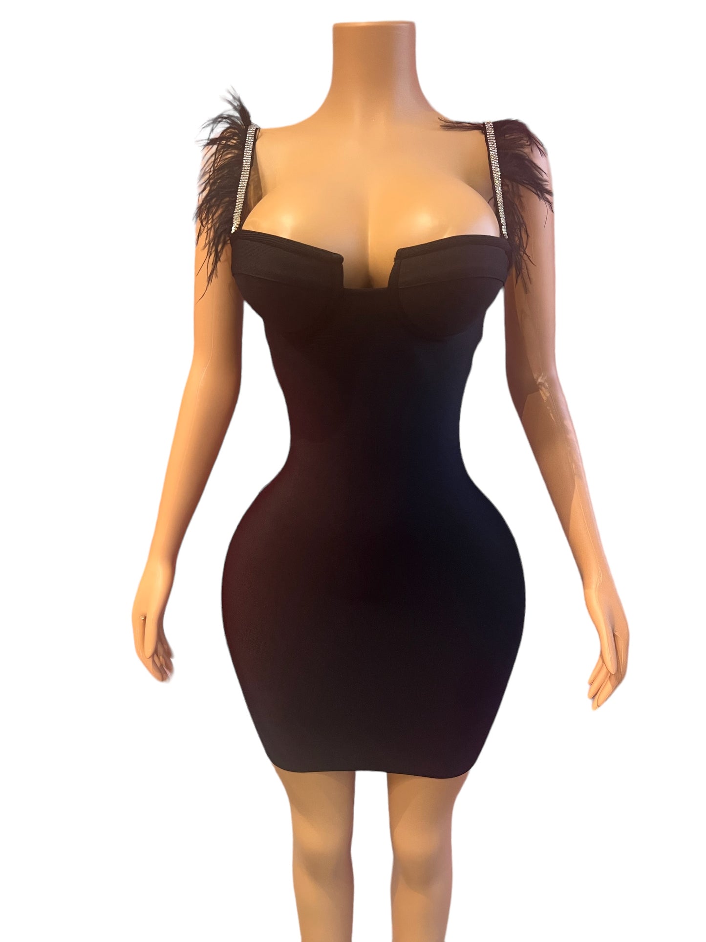 KIMSHEIN HIGH QUALITY BANDAGE FASHION DRESS WITH DIAMOND FEATHERS