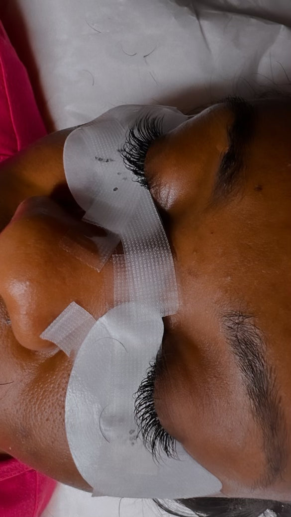 BOOK LASH APPOINTMENT