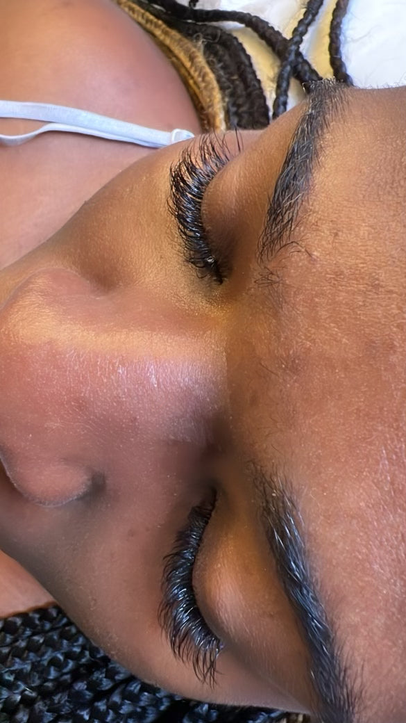 BOOK LASH APPOINTMENT