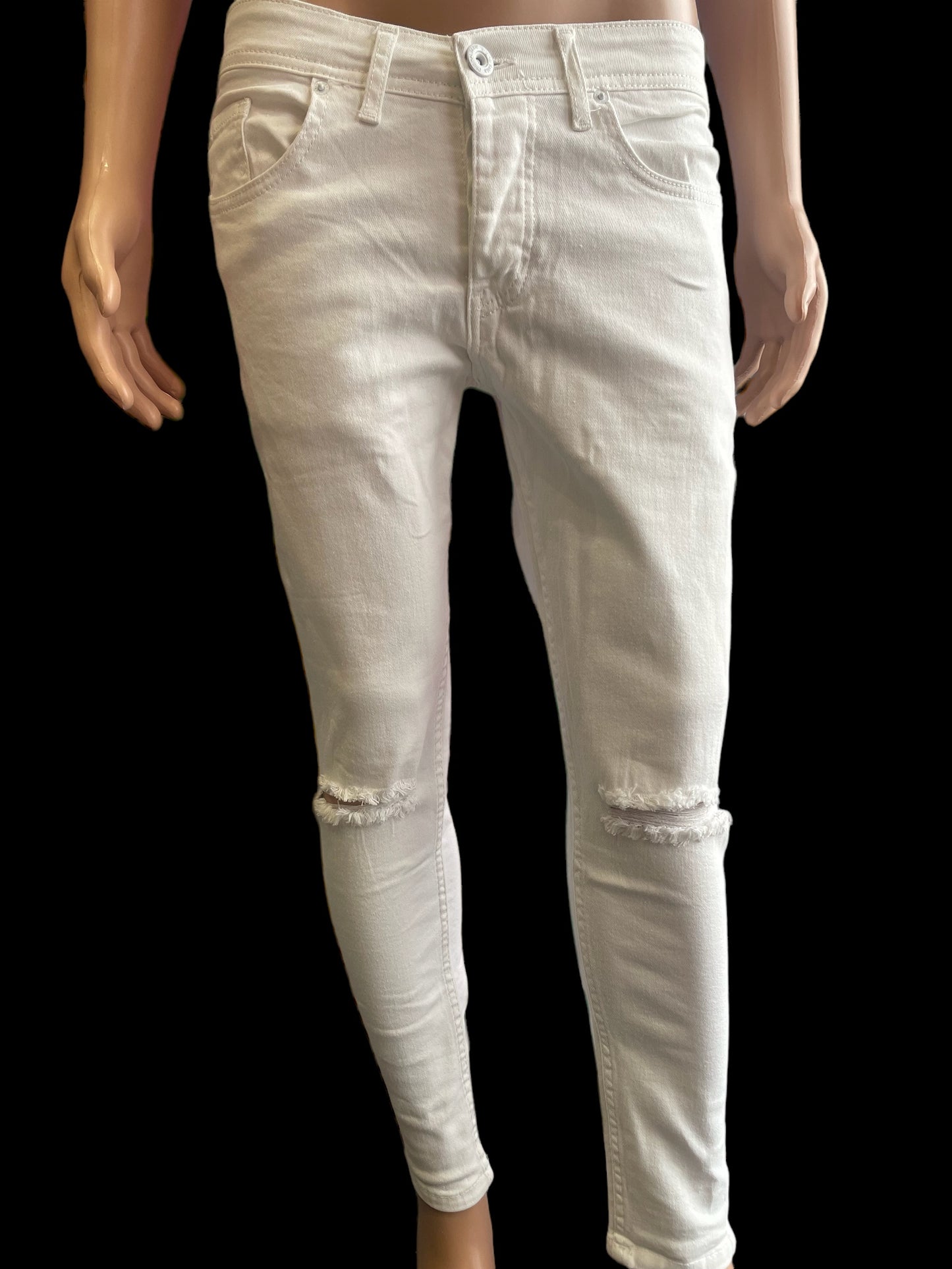 WHITE DISTRESS JEANS CUT ON KNEES