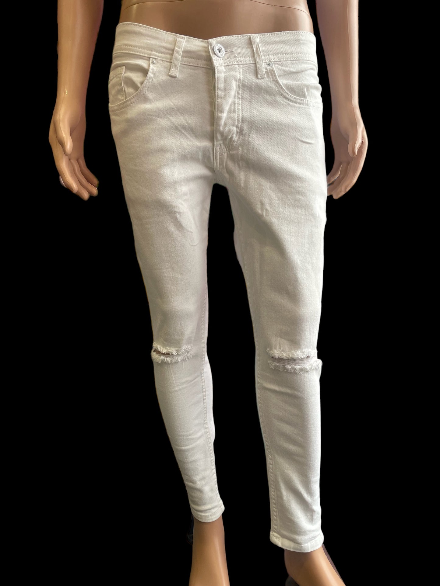 WHITE DISTRESS JEANS CUT ON KNEES